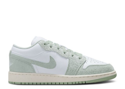 Air Jordan 1 Low SE Seafoam
