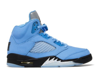 Air Jordan 5 Retro UNC University